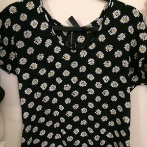 Daisy print blouse